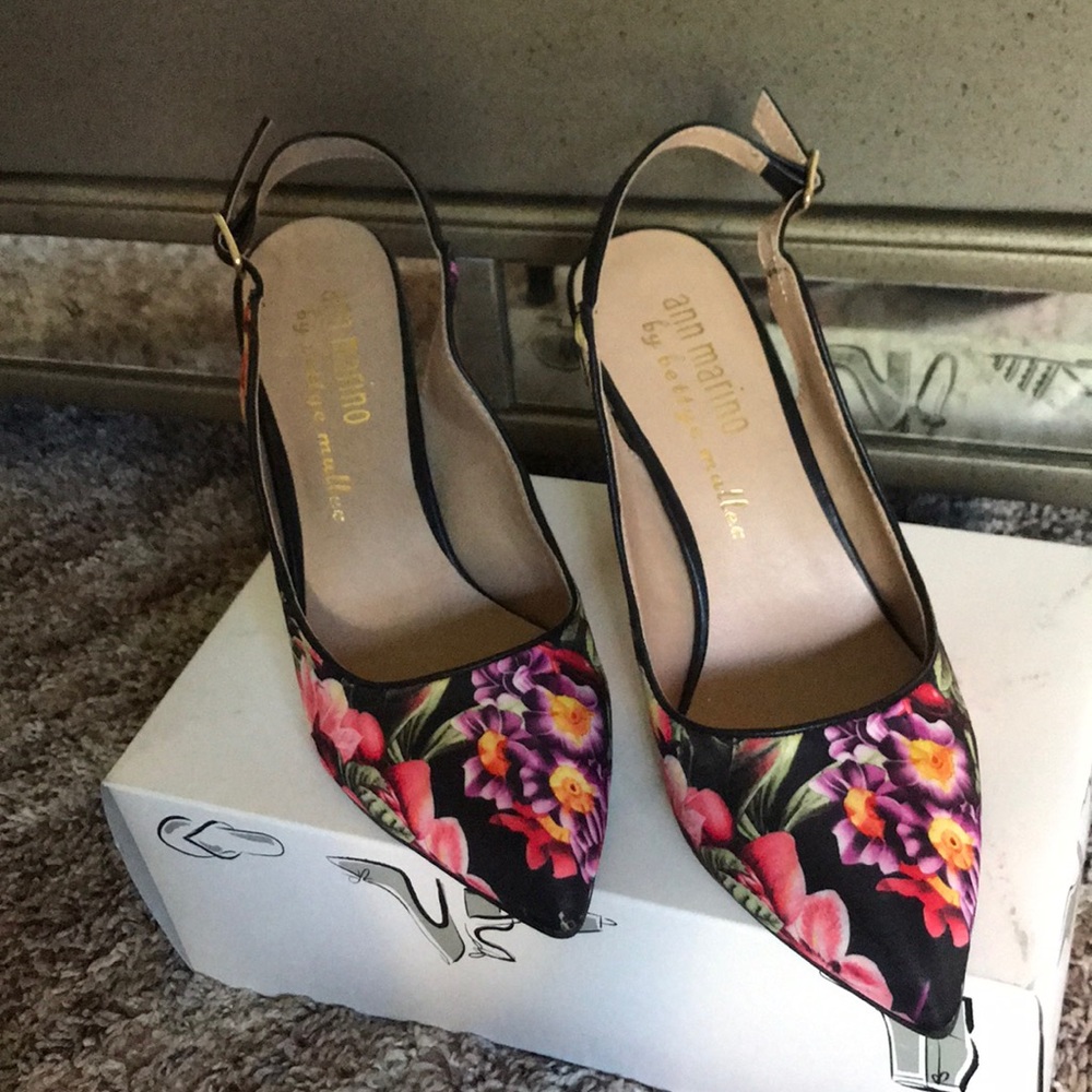 Great condition Multi-Colored Flower Heels.